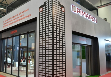 Pimapen at the Eurasia Windows